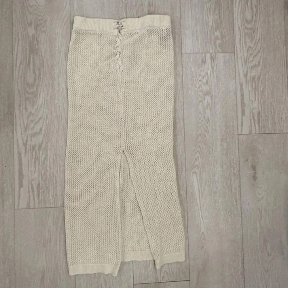 FOREVER 21 crochet skirt S - Picture 2 of 8